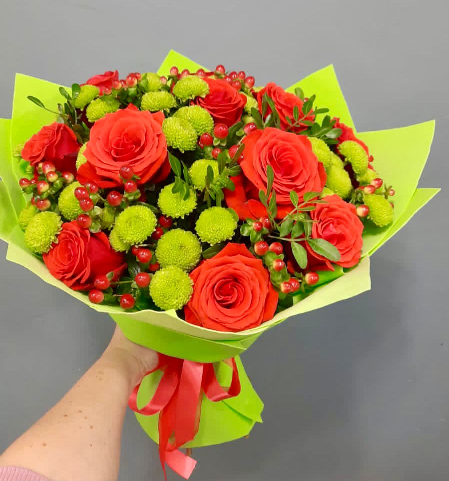 Букет цветов из: Хризантемы и Розы в Геймановской