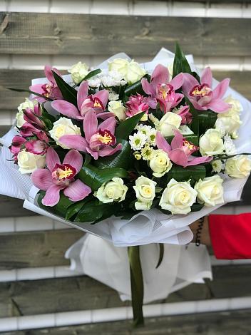 Букет цветов из: Розы и Хризантемы в Геймановской