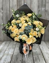 Букет цветов из:  Розы и Лизиантусы в Геймановской
