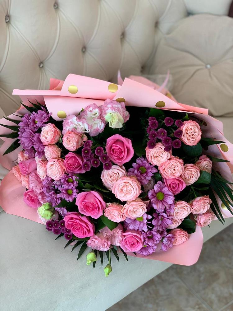 Букет цветов из: Хризантемы, Розы и Лизиантусы в Геймановской