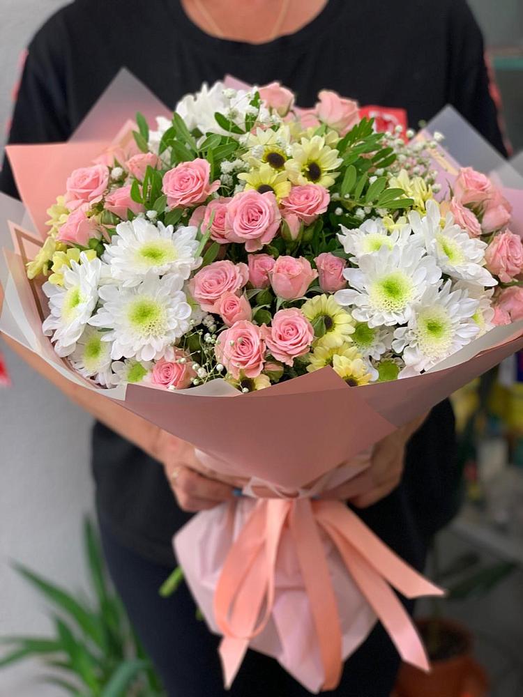 Букет цветов из: Розы и Хризантемы в Геймановской