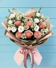 Букет цветов из:  Розы, Альстромерии и Лизиантусы в Геймановской