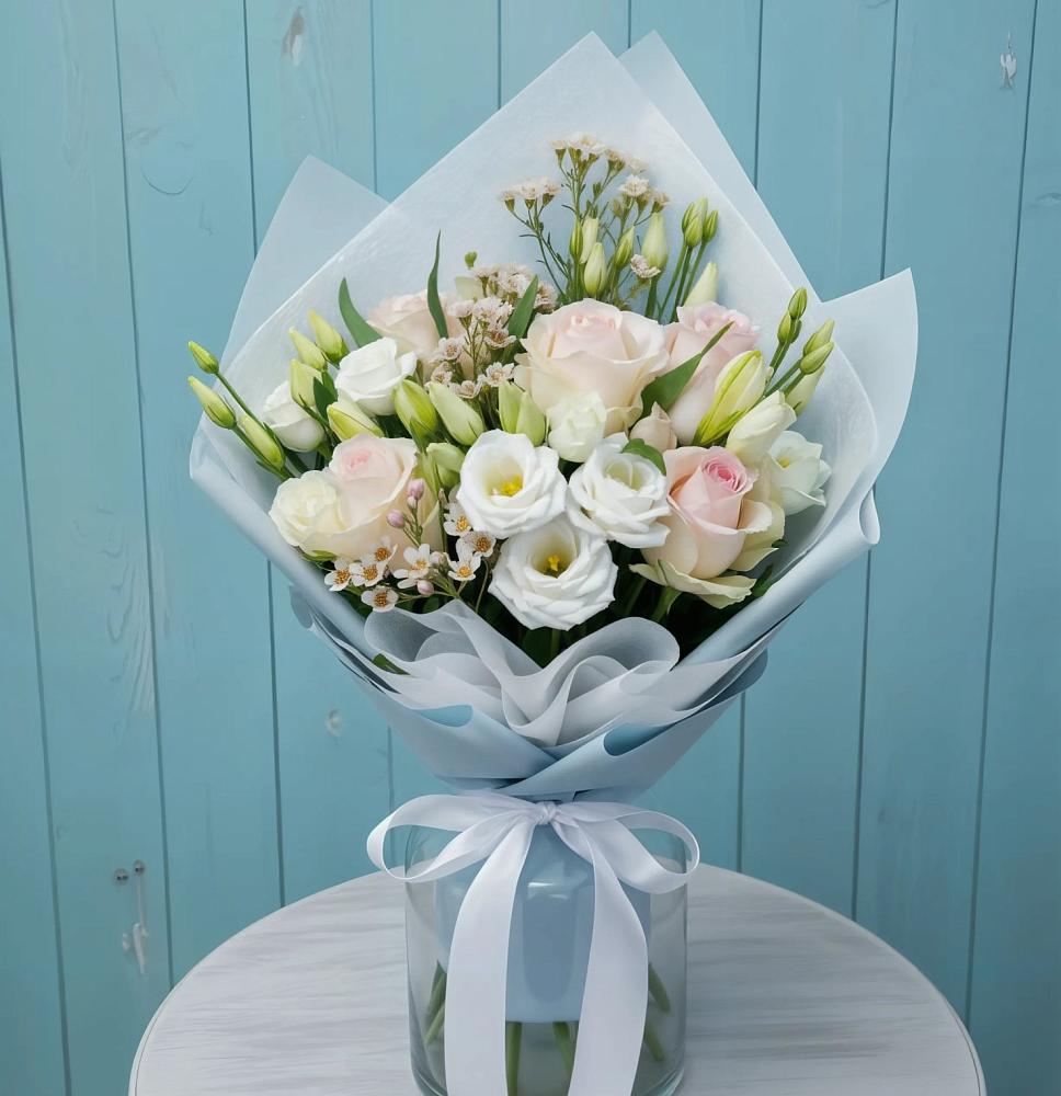 Букет цветов из: Розы и Лизиантусы в Геймановской