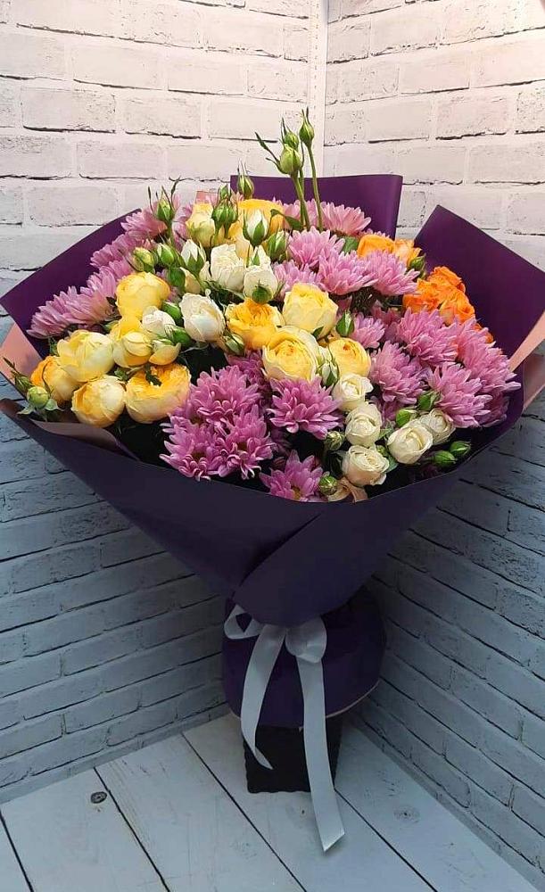 Букет цветов из: Хризантемы и Розы в Геймановской