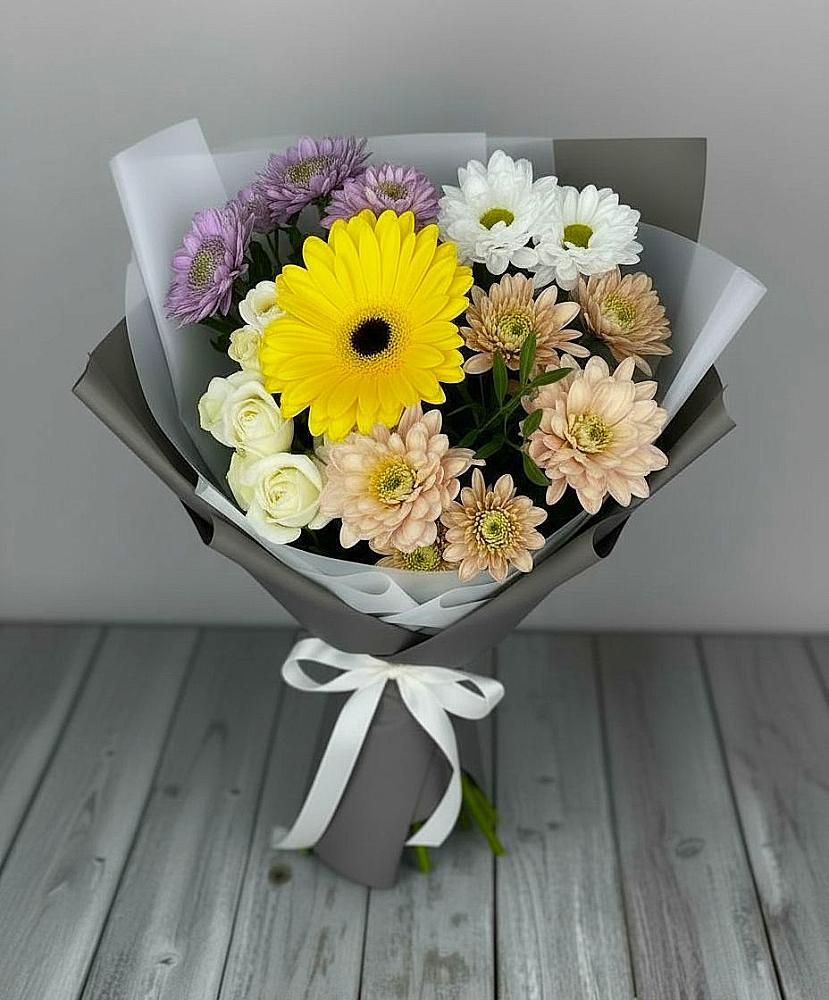 Букет цветов из: Розы, Герберы и Хризантемы в Геймановской