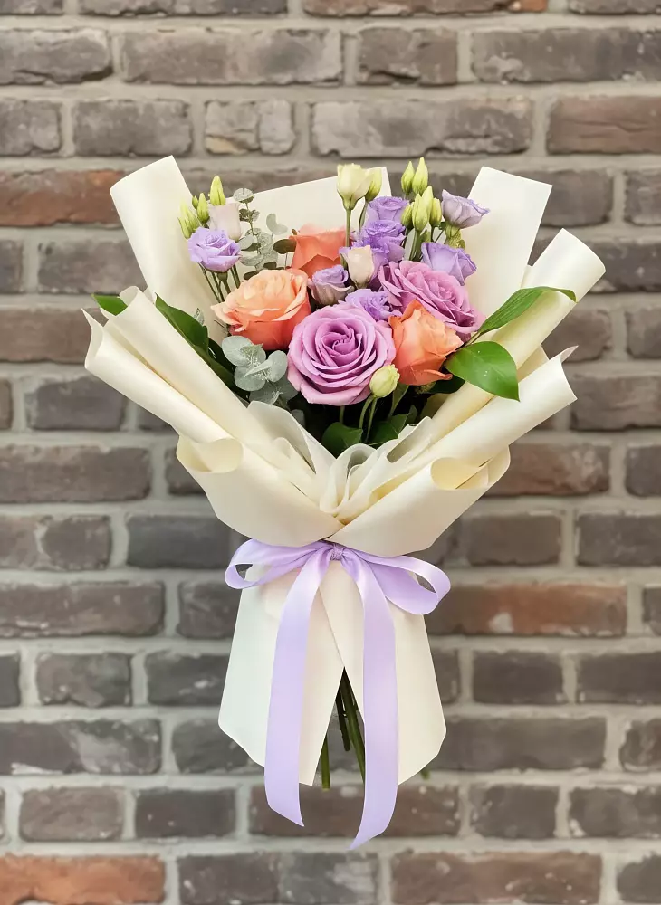 Букет цветов из: Лизиантусы и Розы в Геймановской