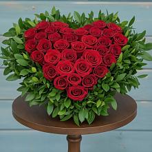 Цветочная композиция из Розы в виде сердца в Геймановской