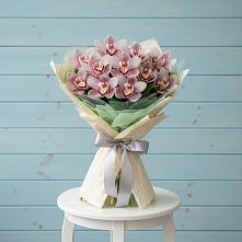 Букет цветов из:  Орхидеи и Розы #REPLACE_PRED# Геймановской