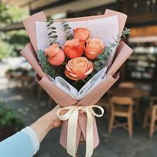 Букет цветов из:  Розы в Геймановской