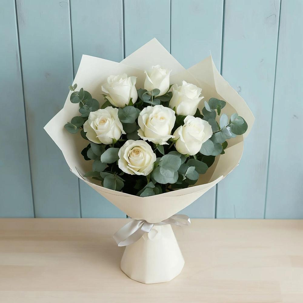 Букет Белые розы в Эвкалипте в Геймановской