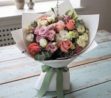 Букет цветов из:  Розы, Лизиантусы и Гвоздики в Геймановской