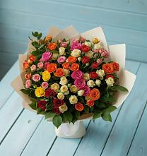 Букет Микс из разноцветных кустовых роз в Геймановской